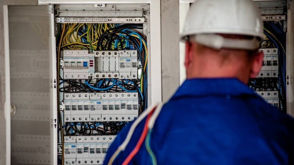 warum ein zuverlässiger elektriker bonn für ihre sicherheit unverzichtbar ist