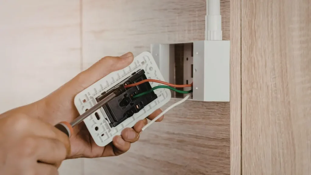 Steckdosen Montage Vorschriften richtig beachten Elektro Notdienst Düsseldorf